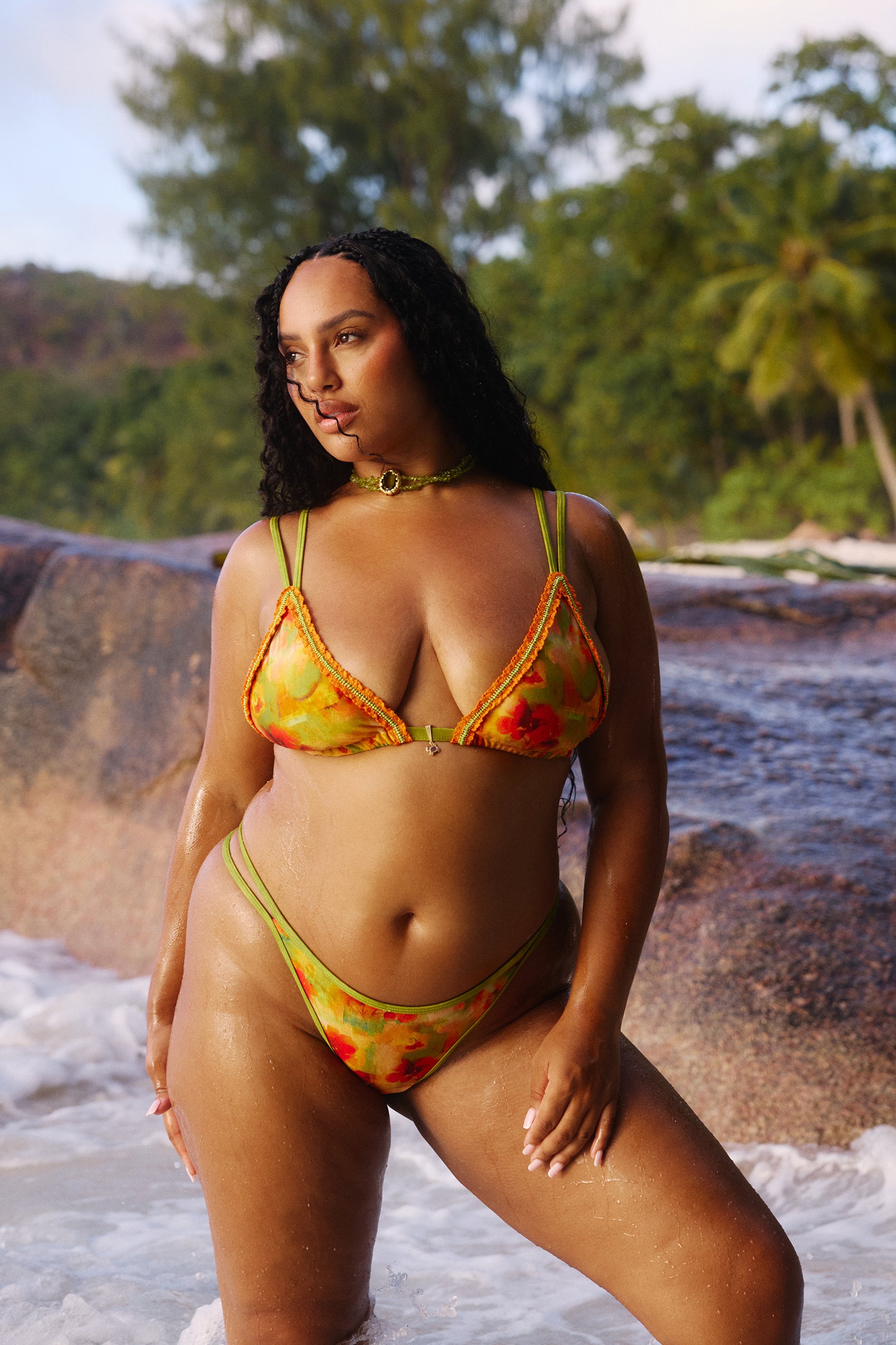 Prague Bottom in Solara